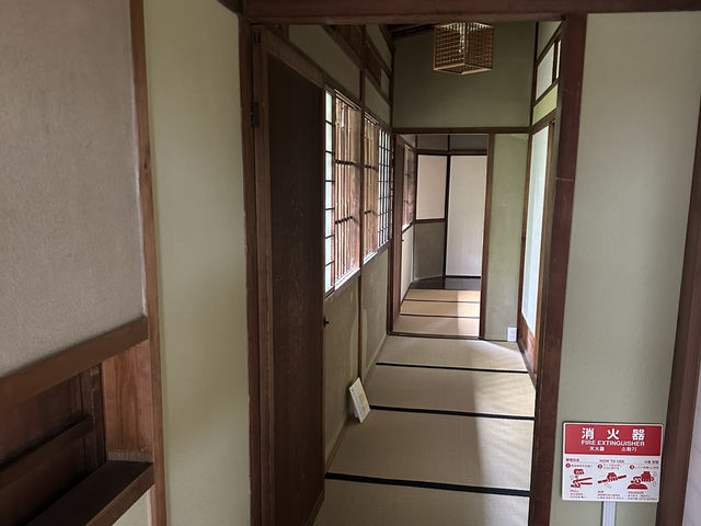 奈良町格子之家：穿越時光的古老魅力，探索奈良的傳統生活方式！