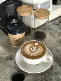 Long standing cafes at Jalan Puchong