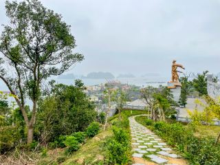 Quang Ninh Cam Pha Area Viewpoint... Tran Quoc Tang Monument