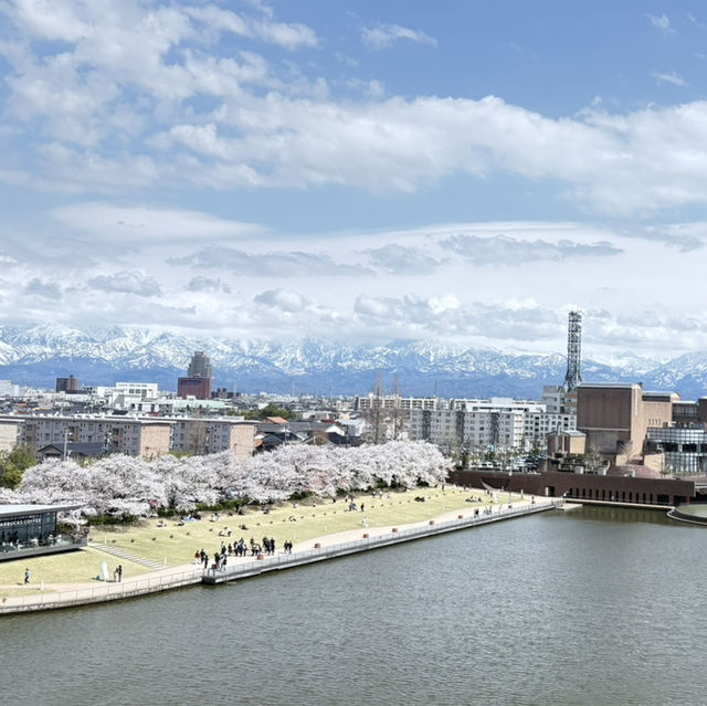 富山環水公園の景色