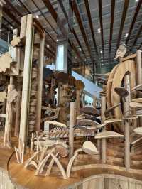 Toyama Glass Art Museum – A Shimmering Jewel in the Heart of Town  