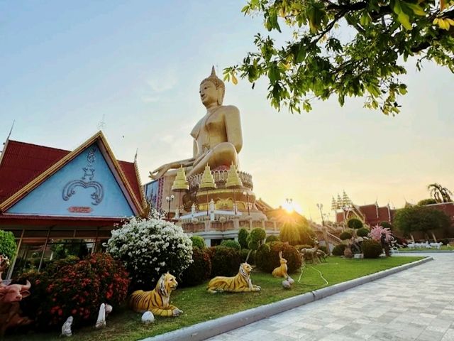 พระพุทธสุวรรณมงคลมหามุนี วัดพิกุลทอง สิงห์บุรี