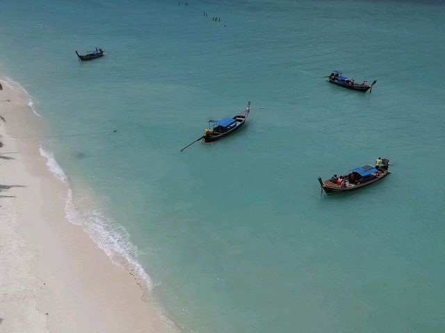 🌴✨ เที่ยว “เกาะหลีเป๊ะ” เกาะที่เปิดตลอดปี! 🌤️🏝️