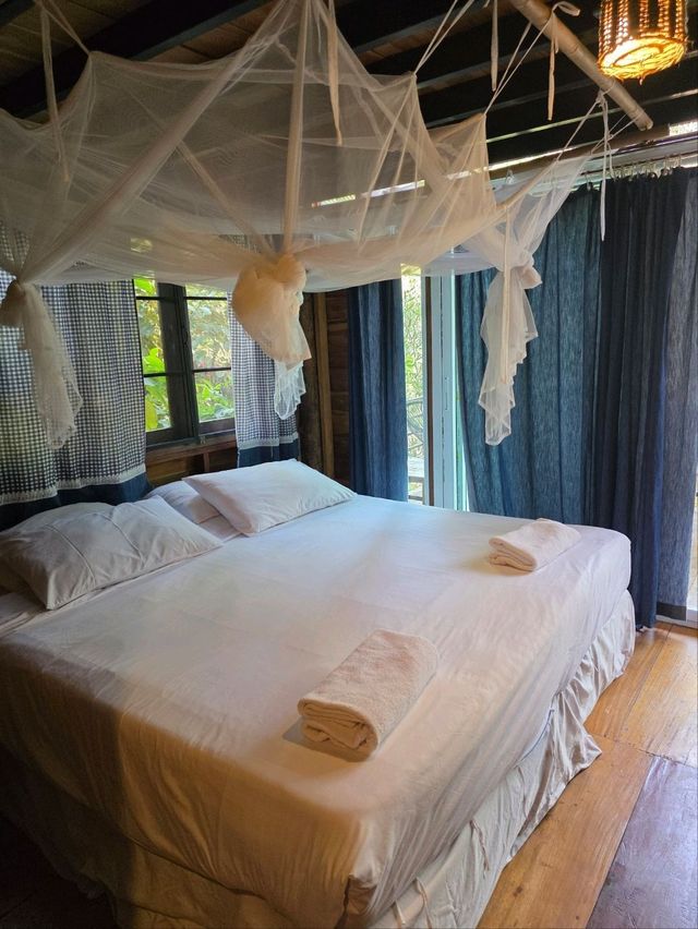 Riverside Bliss - Pet-Friendly Perfection!
