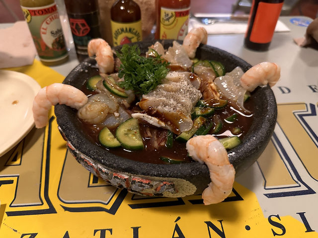 【Mi Compa Chava｜Coyoacánで味わう、海風感じるマリスケリア】