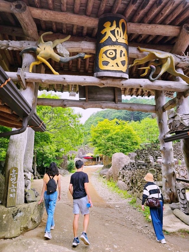 Palace of three sages