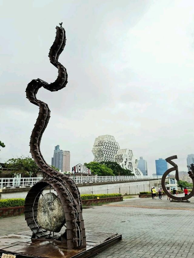 ว้าวมากที่ Pier-2 Arts Center 