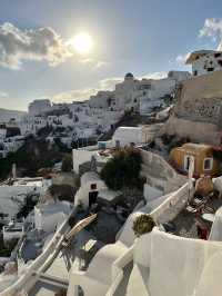 Island Hopping in Greece – Sunset Views, Blue Domes & Dreamy Ferries