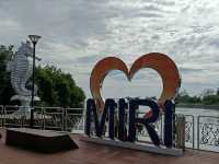 Pullman Riverfront Hotel. 