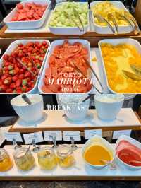 東京マリオットホテル 豪華朝食ブッフェ＆終日アルコールがいただけるクラブラウンジ