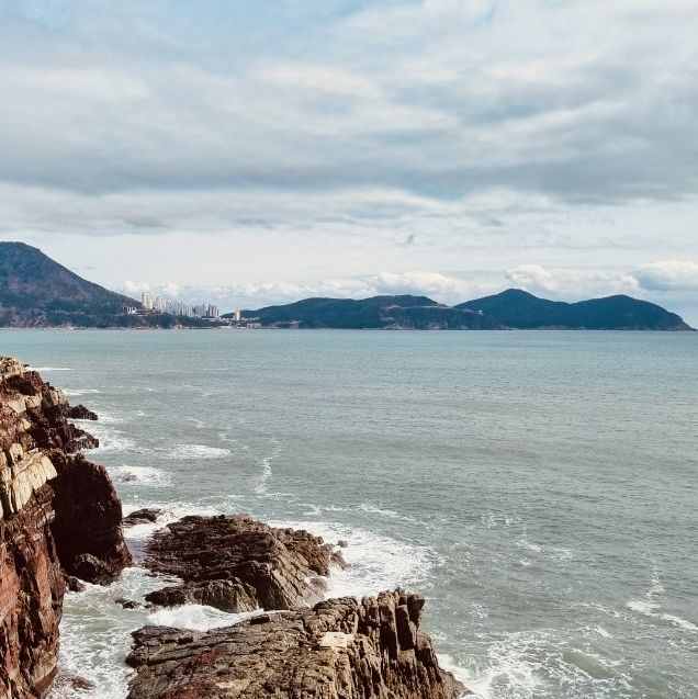 Doodo Park, Busan: A Hidden Coastal Oasis with Unique Rock Formations