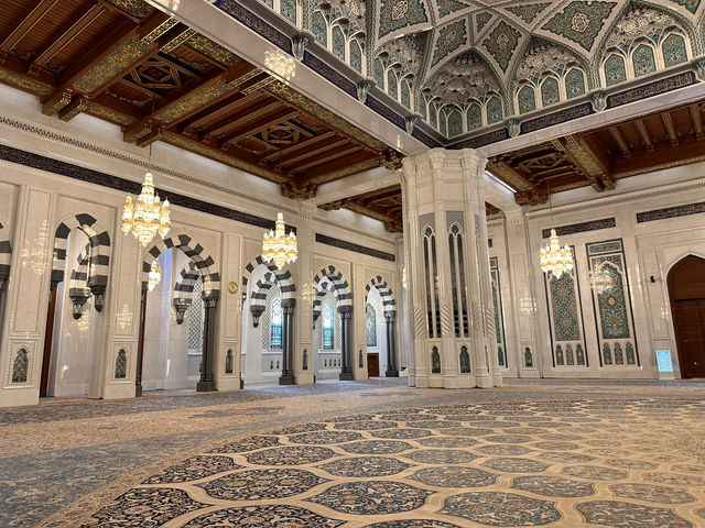【Sultan Qaboos Grand Mosque／スルターン・カブース大モスク】