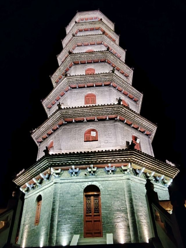古北水镇之巅 · 圆通塔寺酒店：坐拥山河的禅意观礼台