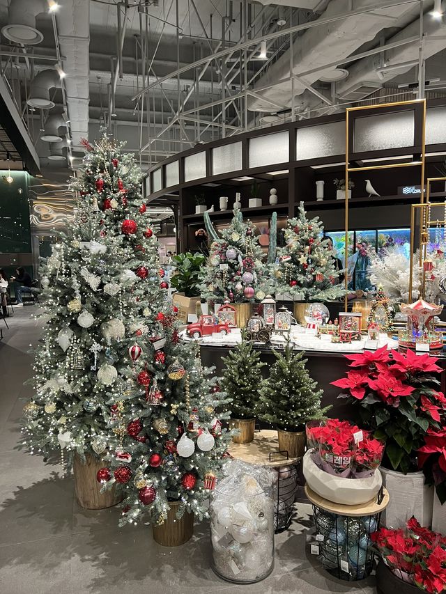 The Hyundai Seoul - Magical indoor Christmas extravaganza