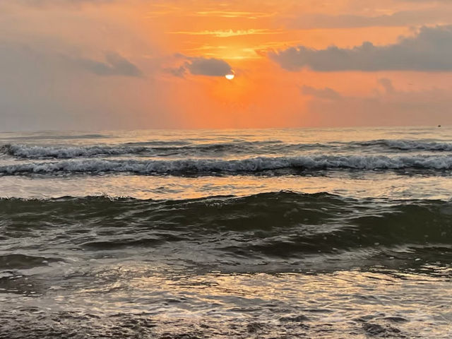 🏖️🌅 La Malvarrosa Beach