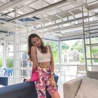 คาเฟ่มินิมอล โทนสีขาวคลีน ใจกลางเมืองตรัง 