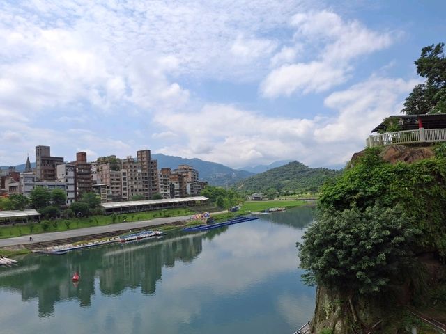 Explore the Bitan Suspension Bridge at Xindian, New Taipei City, Taiwan