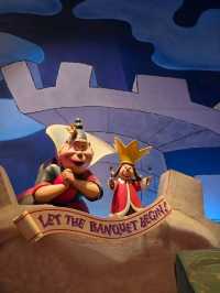 Dine in Wonderland in Queen of Hearts Banquet, Tokyo Disneyland