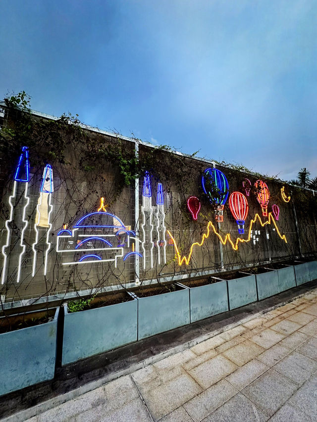 Light Up Your Feed at The Symphony Walk East