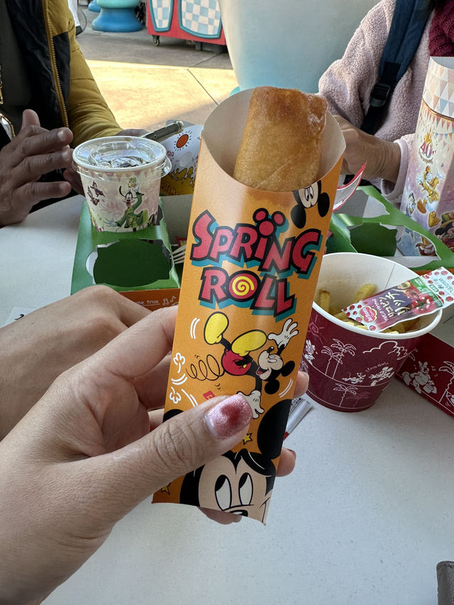 โตเกียวดิสนีย์แลนด์ กินอะไรดี 