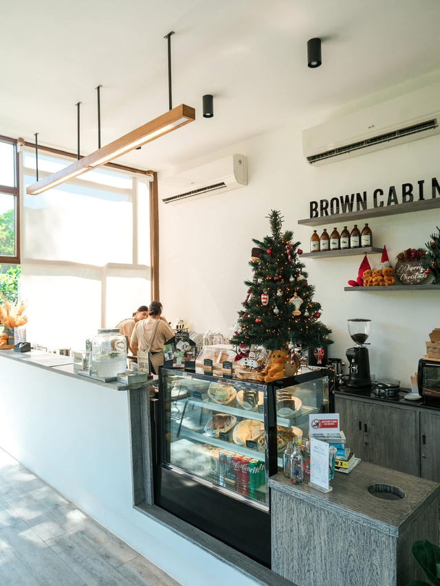 Brown Cabin Chocolate Cafe 🌲🌲