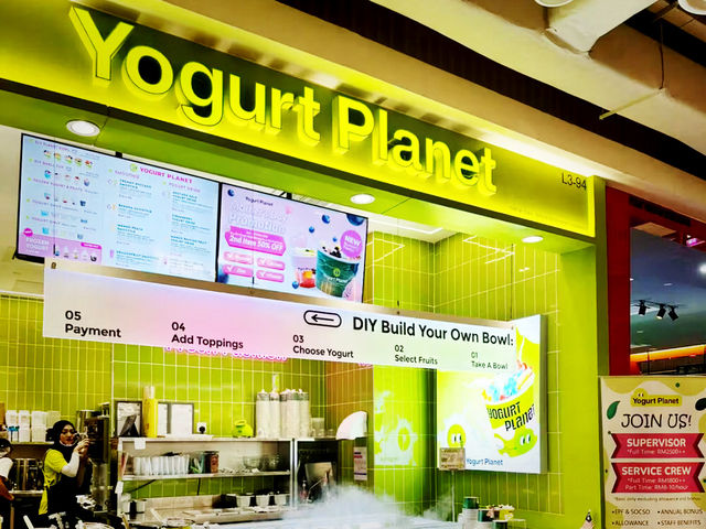 Chill Out at Yogurt Planet, Sunway Velocity’s Galaxy of Flavor