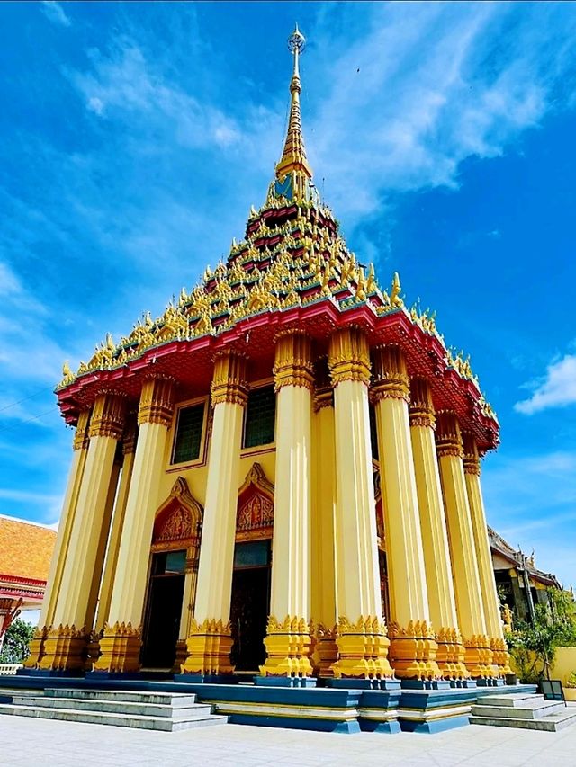 ชมวิวอุทัยธานีจากมุมสูงที่วัดสังกัสรัตนคีรีกันไหม
