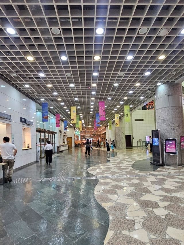 座落於城門河旁的香港文化博物館，免費體驗文化氣息。