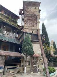 เดินเล่นยามเช้าในทบิลิซี The clock tower 