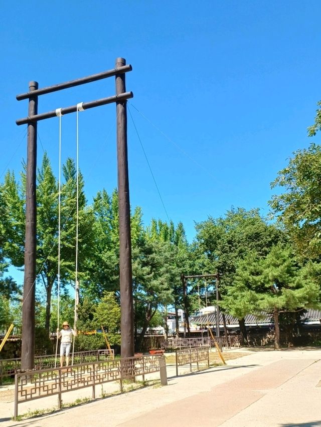 전통미 가득한 산책 명소