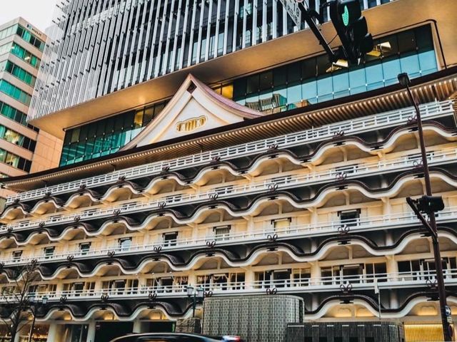 經典與現代融合的奢華體驗 Royal Classic Osaka