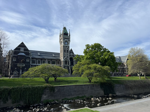 紐西蘭旅遊景點—  《達尼丁地標之心:奧塔哥大學鐘樓》 🕰️🏰   紐西蘭旅遊景點—  《達尼丁地標之心:奧塔哥大學鐘樓》 🕰️🏰