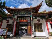 Kunming Green Lake Park: Pavilions and Towers Reflecting Charmingly in the Emerald Lake