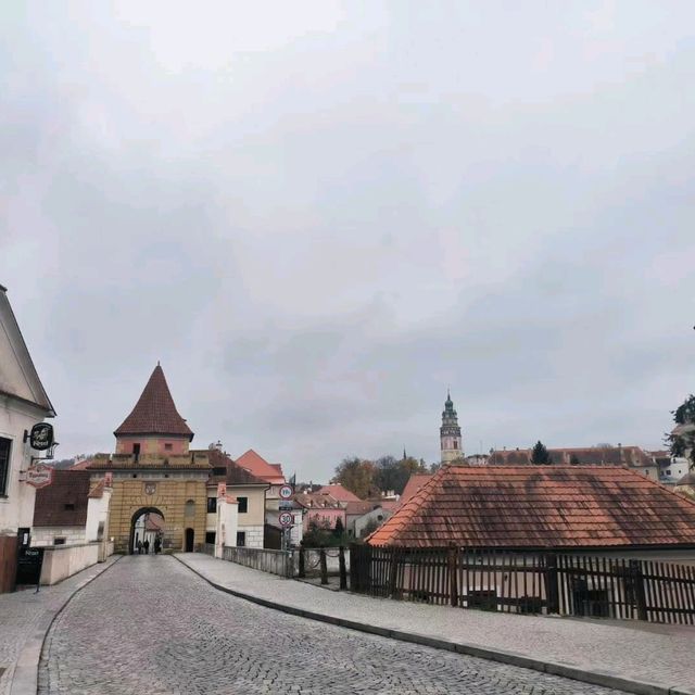 童話感爆棚🇨🇿契斯基庫倫隆｜伏爾塔瓦河畔夢幻小鎮打卡攻略