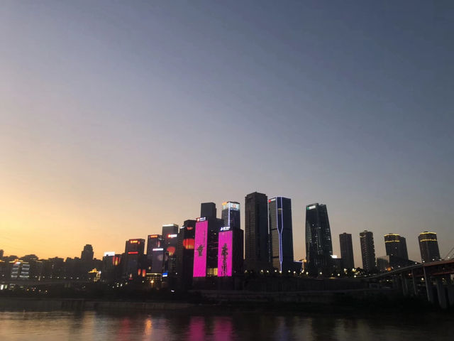 洪崖洞夜景打卡千語千尋🌃