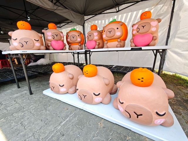 安平港灣的最萌療癒擔當#安平漁人碼頭「2025卡比胖拉出沒注意！臺南萌翻天」-臺南市安平區