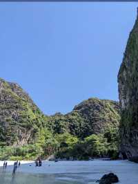 ทะเลในอ้อมกอดภูเขา ที่อ่าวปิเละ