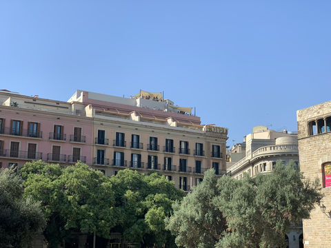 Barcelona Is Calling: Iconic Sights & Epic Vibes 🇪🇸🔥 Barcelona Is Calling: Iconic Sights & Epic Vibes 🇪🇸🔥