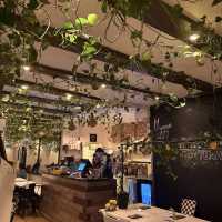 🇩🇰 Café Flottenheimer: Copenhagen's Cozy Hygge Haven