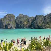 ทะเลน้ำใสสวยมากในกระบี่ 🌊🌴