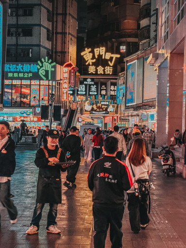 Exploring Local Food Paradise at 東門町美食街 (Dongmen Food Street