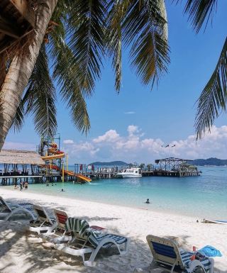  Pulau Rawa – เกาะเขตร้อนที่ขโมยหัวใจของฉันไปเต็มๆ 。