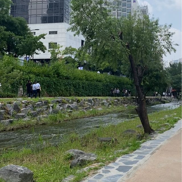 Cheonggyecheon Stream