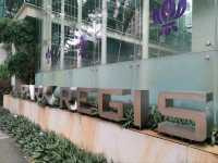 “Clarke Quay Comfort: Stylish Stay with Riverside Ease”