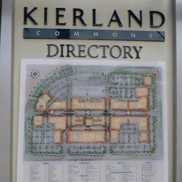 Kierland Commons