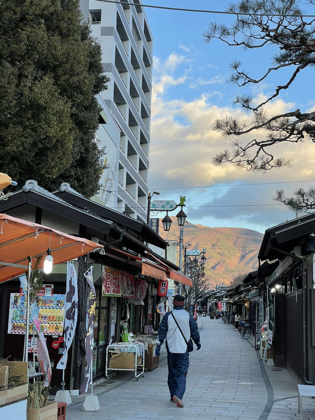 Perfect Day Trip from Tokyo - Matsumoto Stroll!