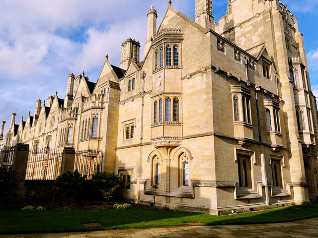 🏛️ Magdalen College: Oxford’s Fairytale Escape