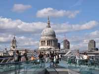 Walking around Saint Paul's Cathedral 🇬🇧