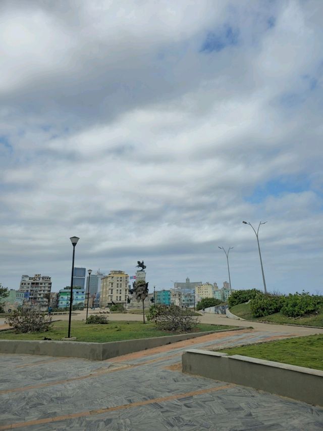 해외여행 쿠바 올드하바나의 광장 Parque Antonio Maceo