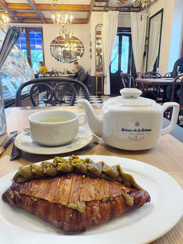 Beautiful local cafe 